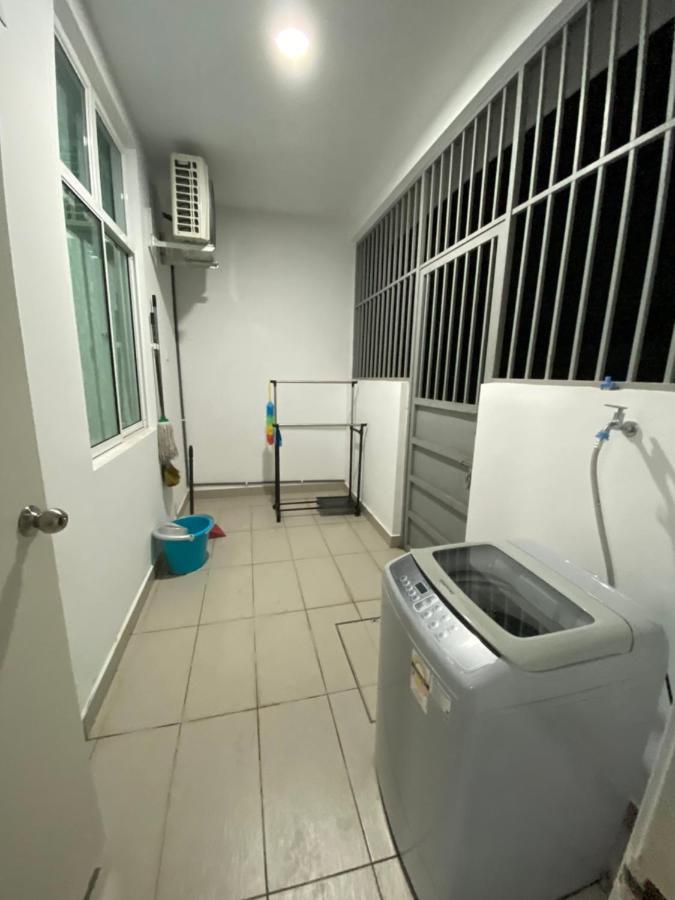 Desaru Happy Guest House D Bagian luar foto
