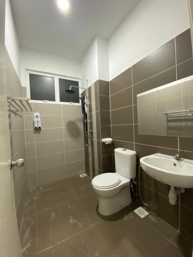 Desaru Happy Guest House D Bagian luar foto