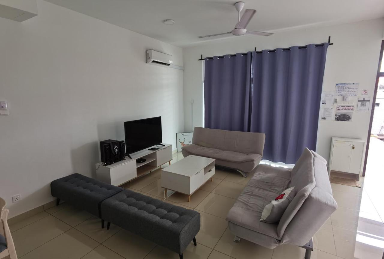 Desaru Happy Guest House D Bagian luar foto